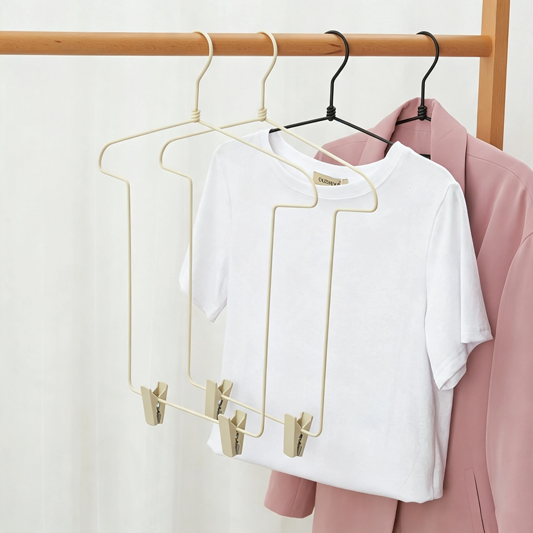 One-Piece Iron Outfit Hanger (with Trouser Clips)