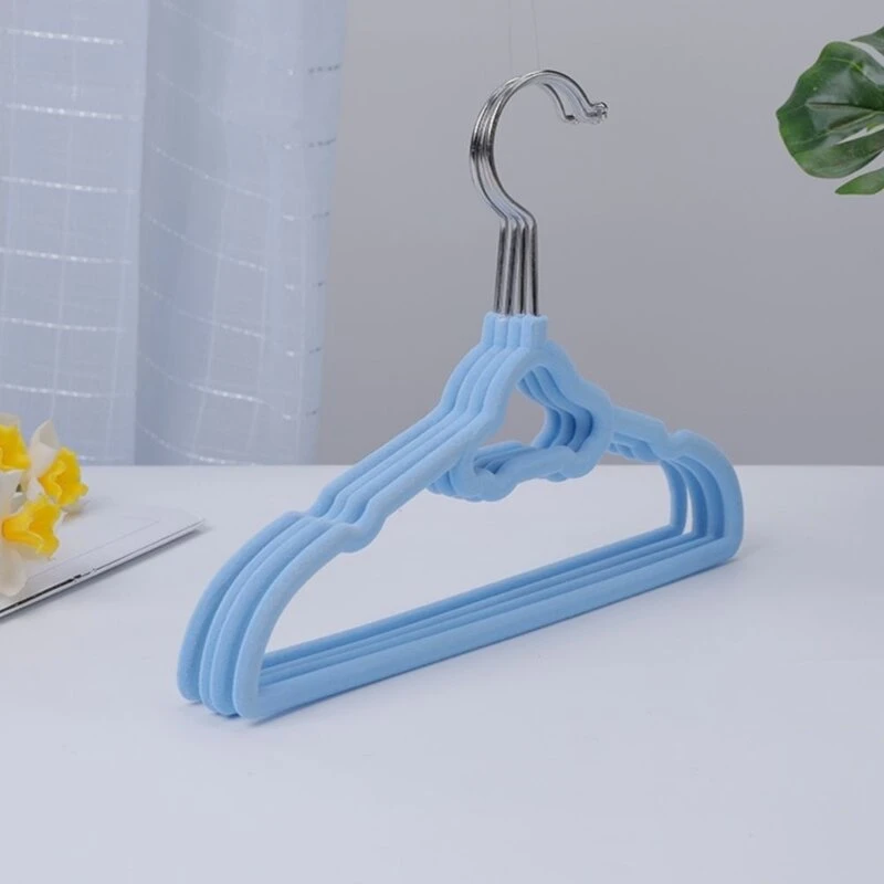 Cloud-Shaped Flocked Hanger