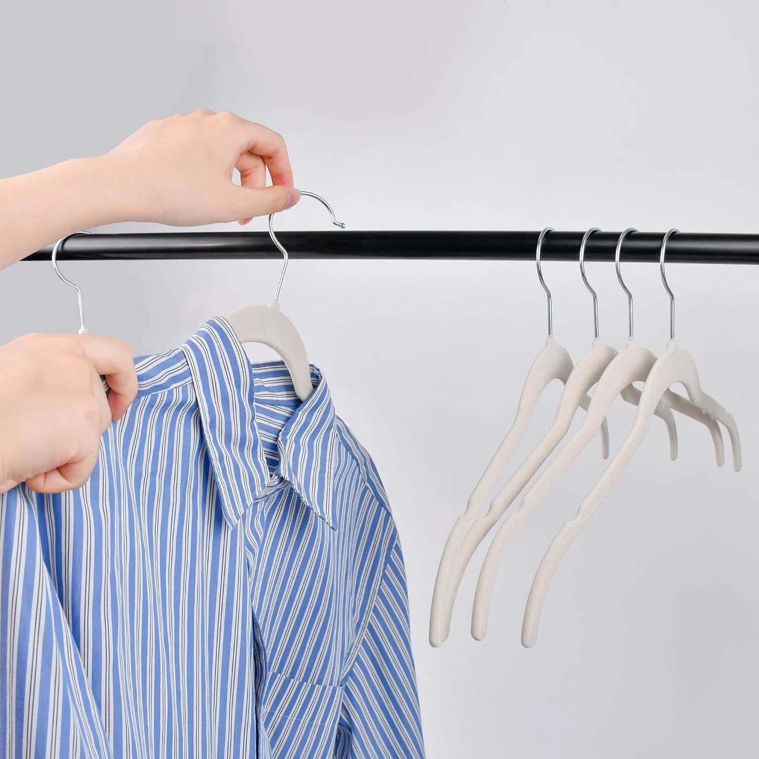 Basic Curved Flocked Seamless Hanger