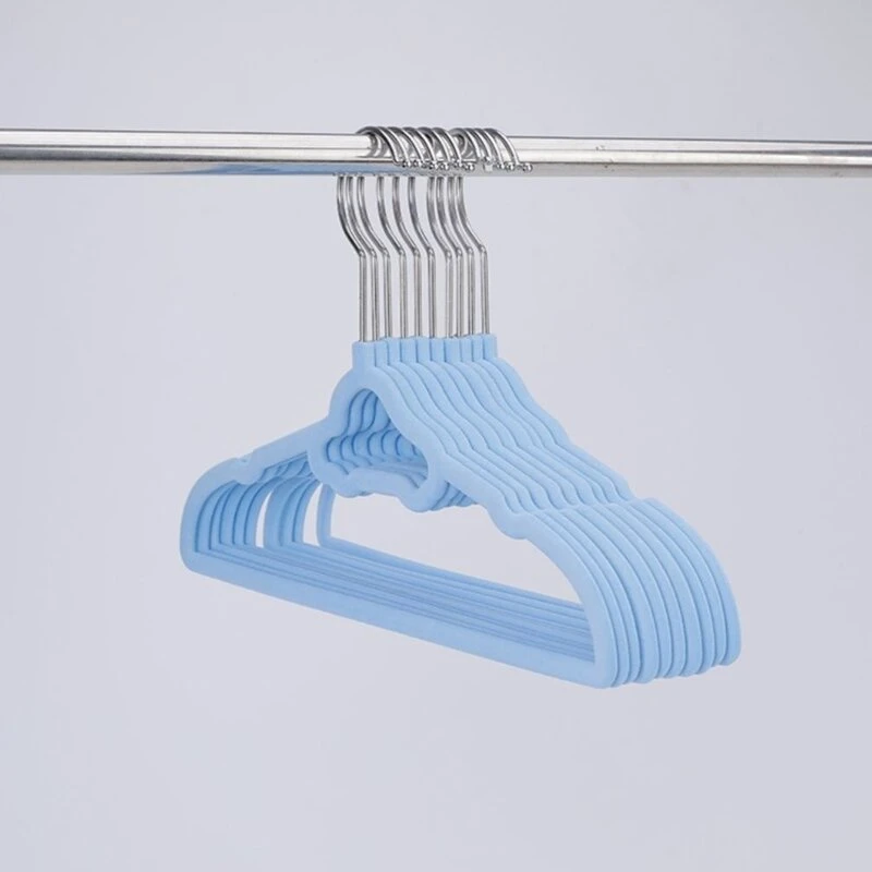 Cloud-Shaped Flocked Hanger
