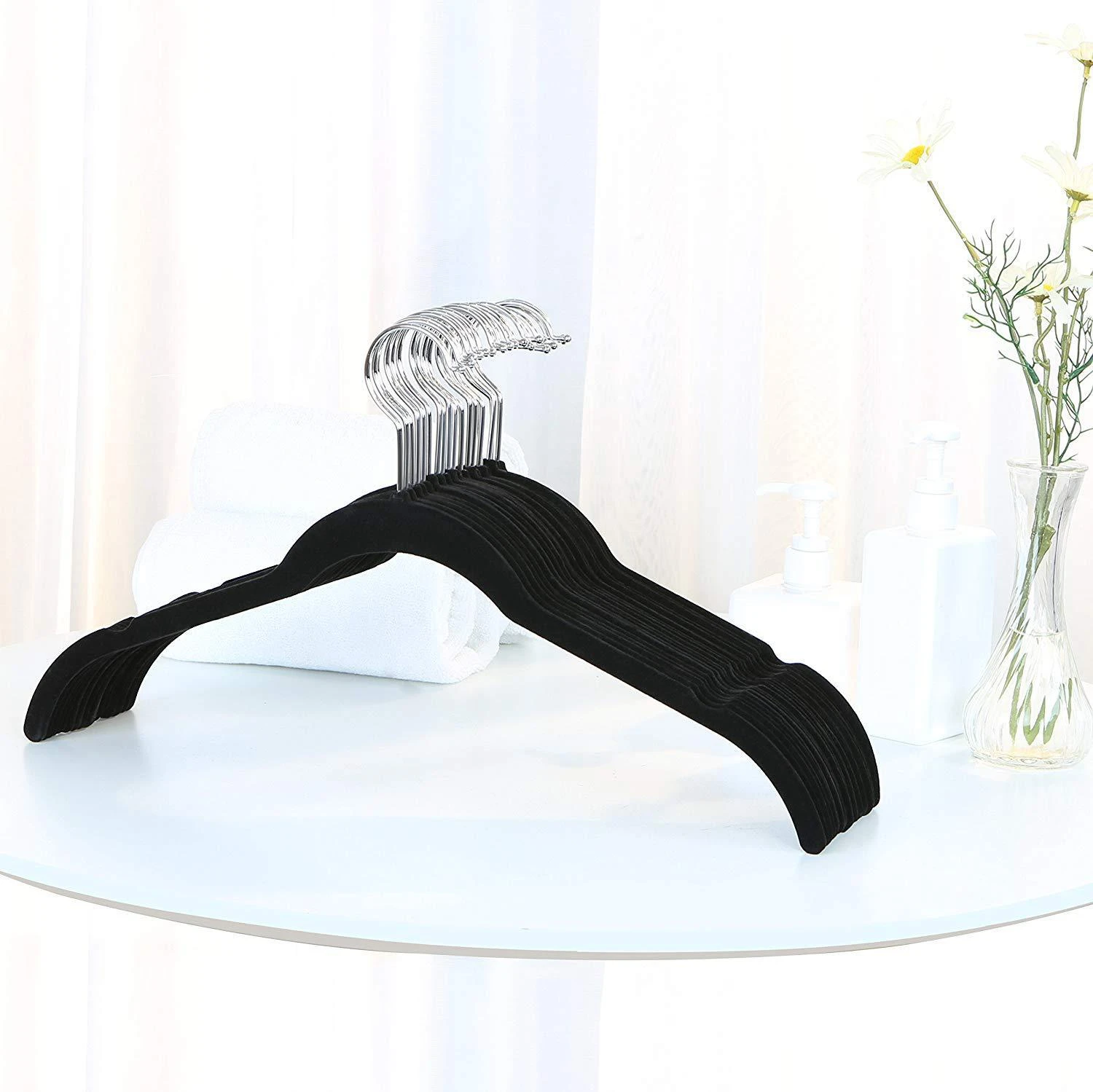 Basic Curved Flocked Seamless Hanger
