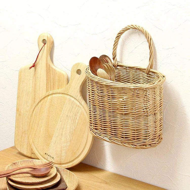 Wicker Hanging Basket with Lace Liner