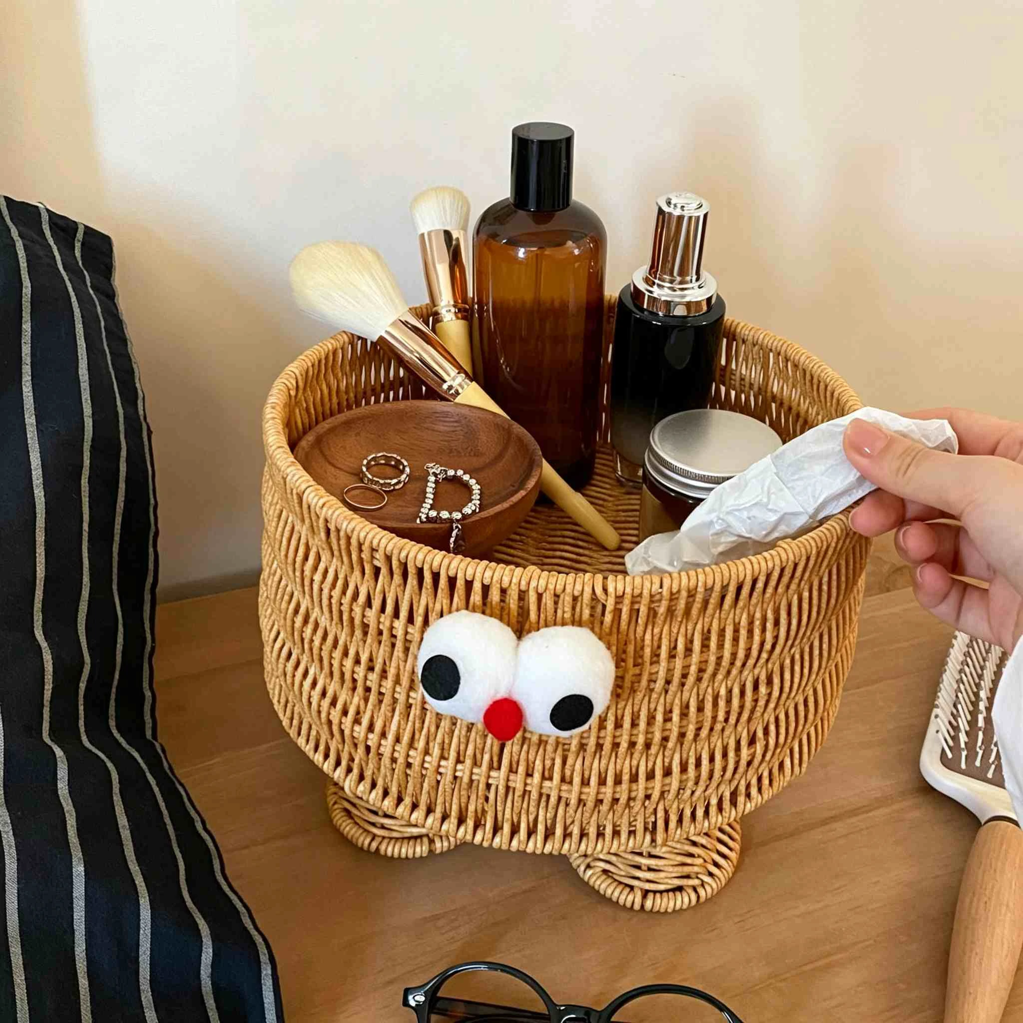 Cute Cartoon Round Rattan-look Storage Basket with Feet